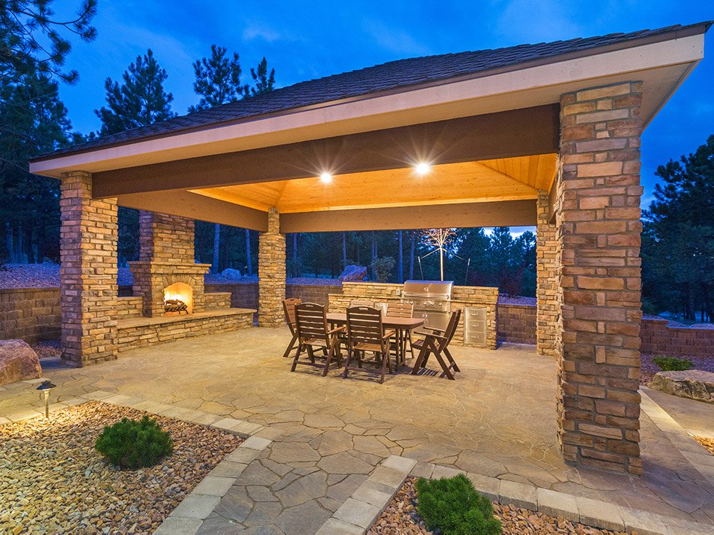patio-walkway-high-end